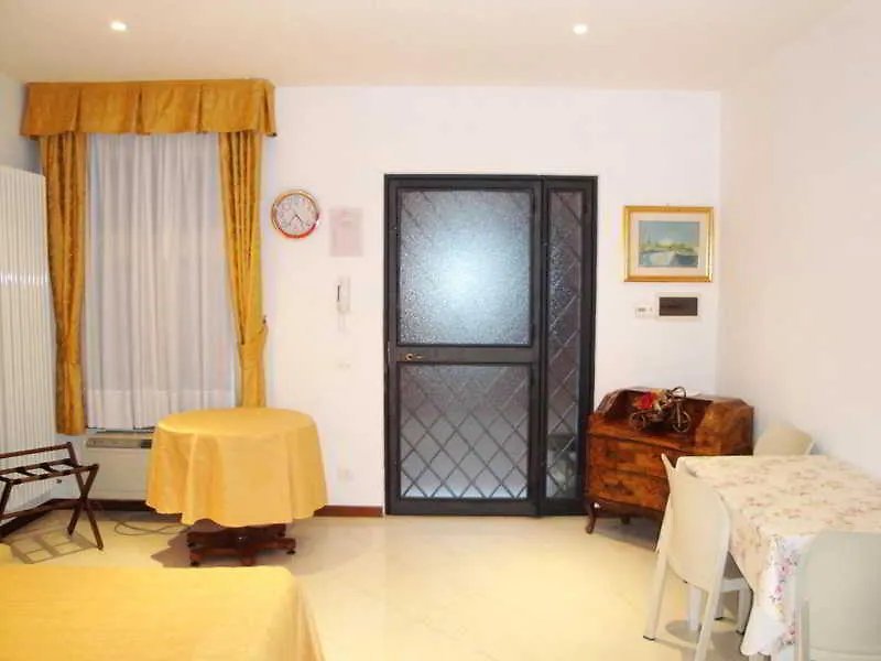 Hotel Ariel Silva Venedig 2*,