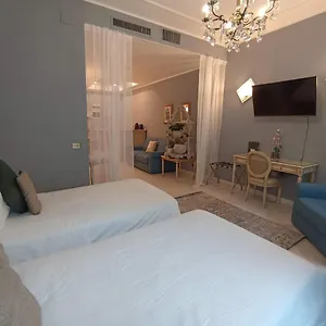 Mercanti Apts Via Passarella , Milan Italy
